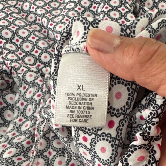 Dressbarn Black and Pink Geometric Blouse - Picture 7 of 7